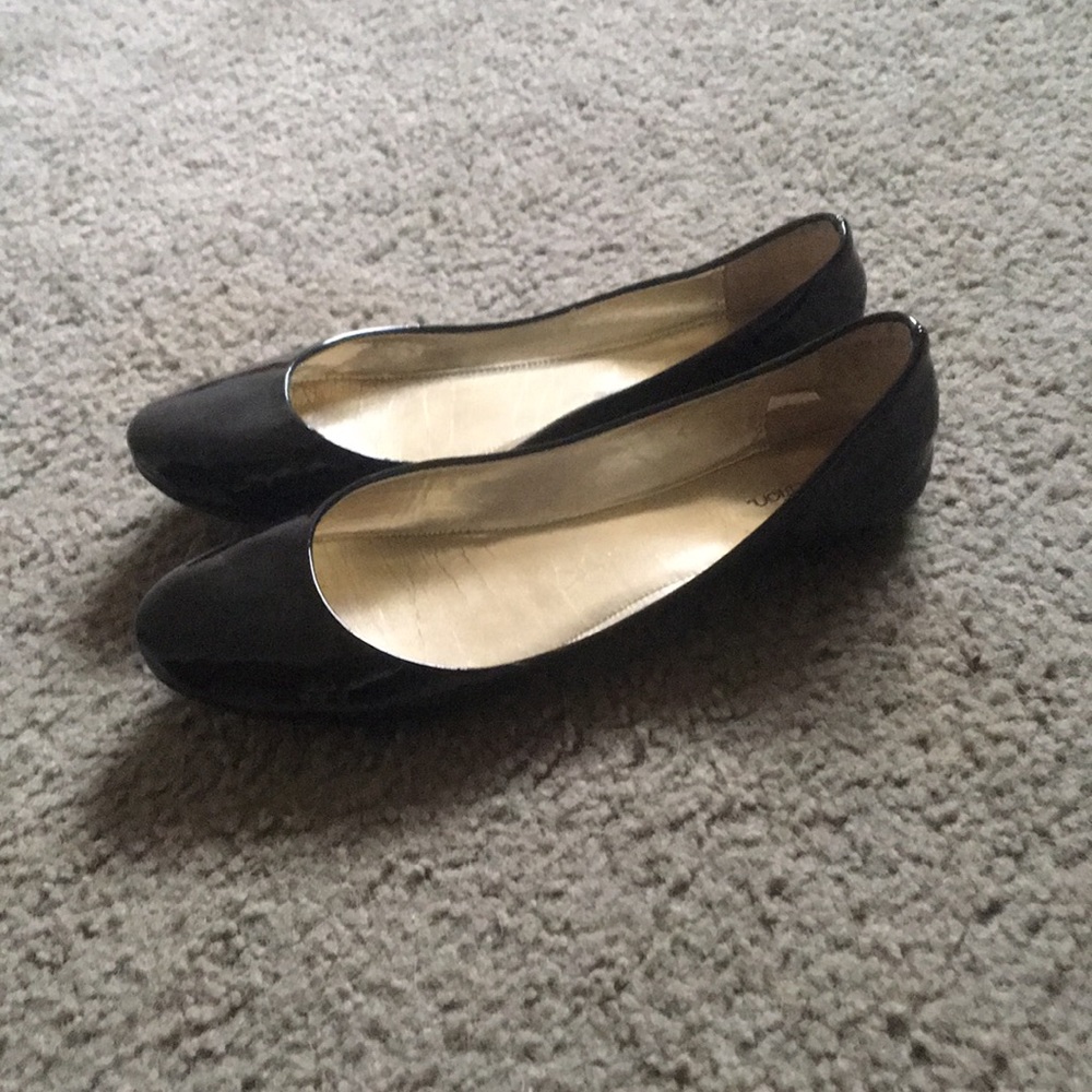 Flats - Picture 2 of 7